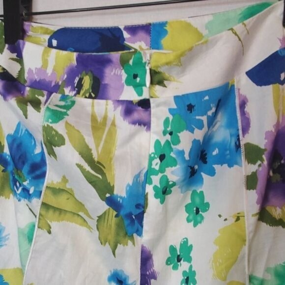 LAURA PETITES | gorgeous floral print skirt - Picture 4 of 4